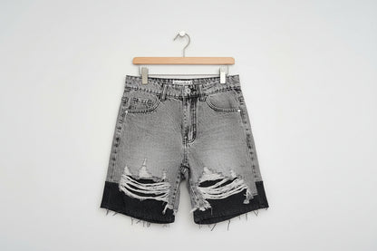 Jeans corto strappi