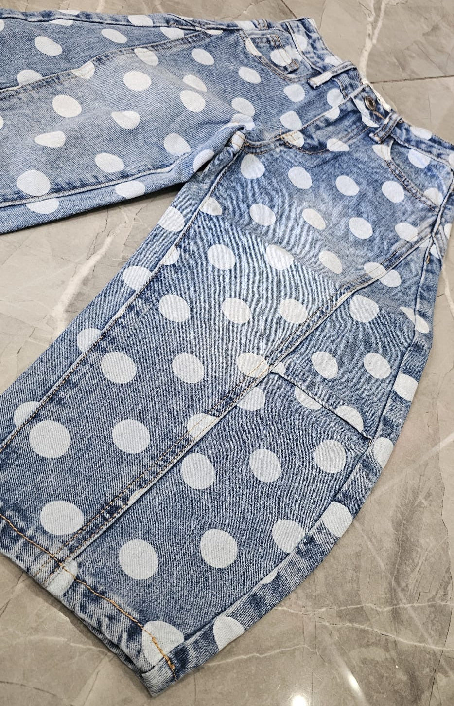 Jeans pois